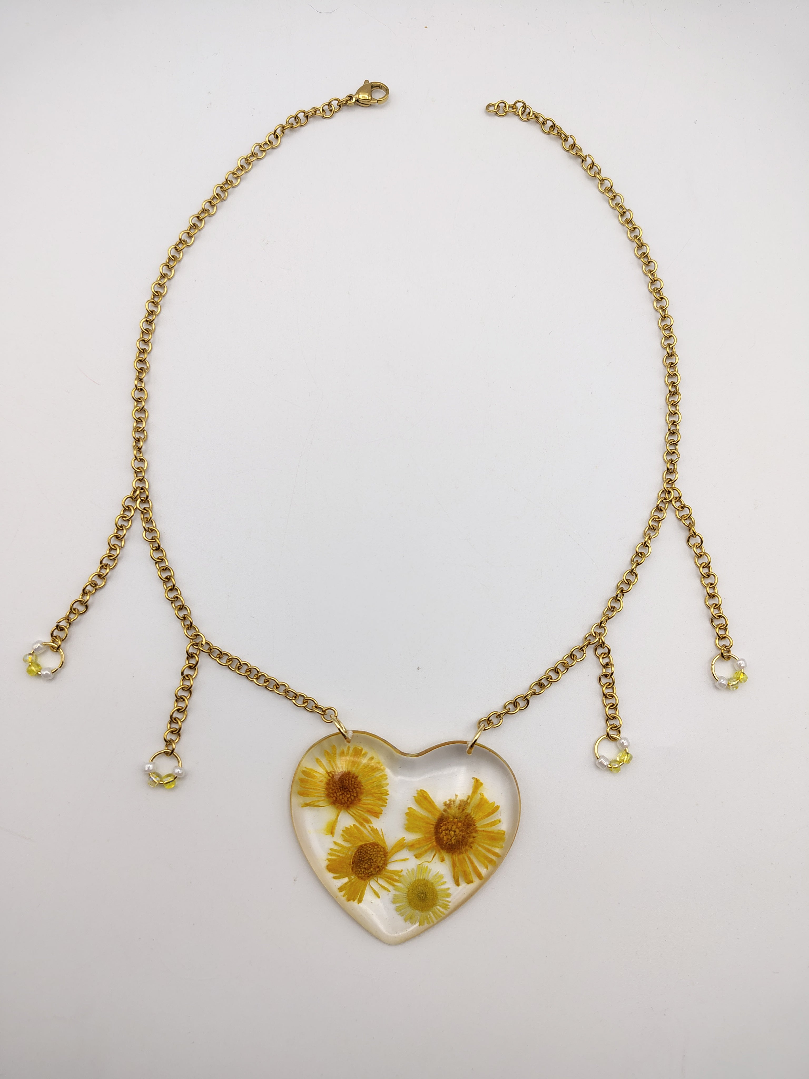 Collier Cœur en résine époxy fait main – Bijou romantique artisanal