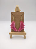 Boucles d’oreilles Feuille en résine époxy faites main – Bijou nature artisanal