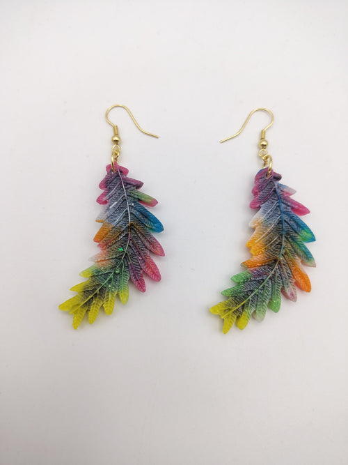 Boucles d’oreilles Feuille en résine époxy faites main – Bijou nature artisanal