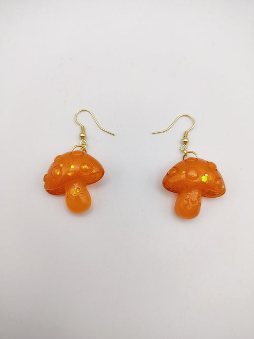 Boucles d’oreilles Champignon en résine époxy fait main – Bijou féerique artisanal