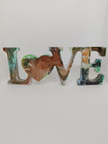 Décoration LOVE en Résine Époxy – Création Artisanale