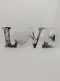 Décoration LOVE en Résine Époxy – Création Artisanale