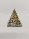 Pyramide en Résine Époxy – Décoration Artisanale