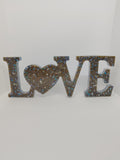 Décoration LOVE en Résine Époxy – Création Artisanale