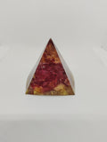 Pyramide en Résine Époxy – Décoration Artisanale