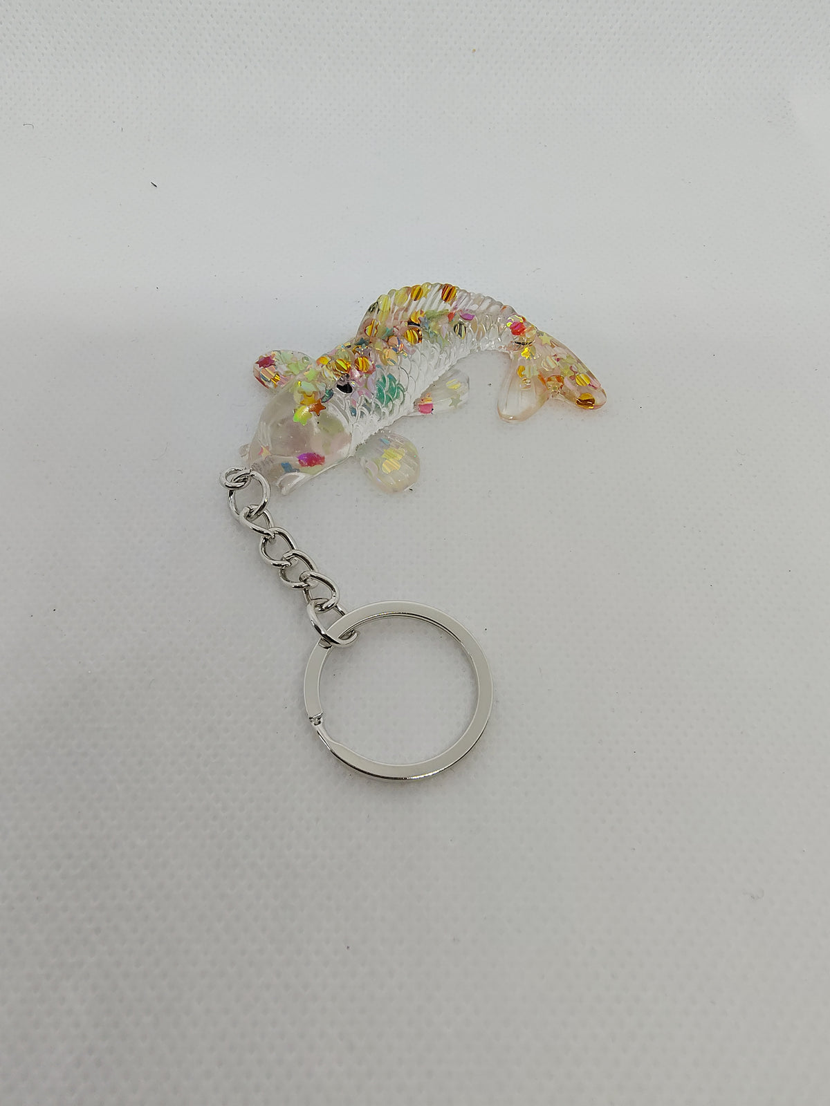 Porte-Clés Carpe Koï en Résine Époxy – Création Artisanale