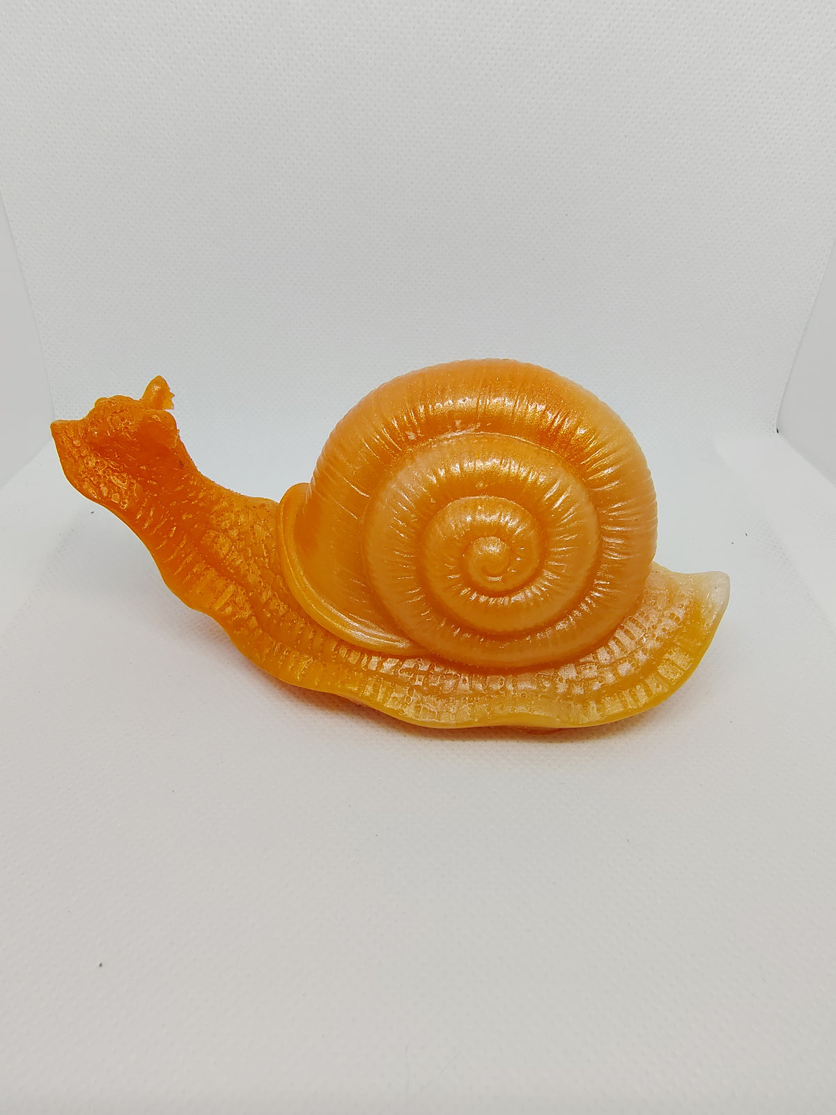 Escargot en Résine Époxy – Figurine Décorative Artisanale