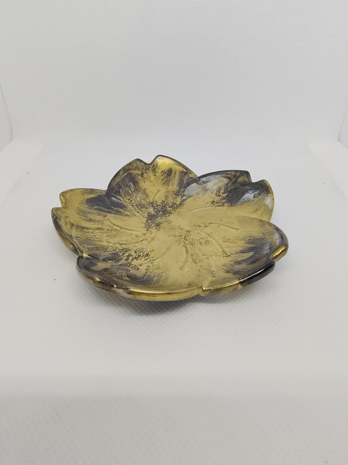 Vide-Poche ou porte savon lotus en Résine Époxy – Décoration Artisanale