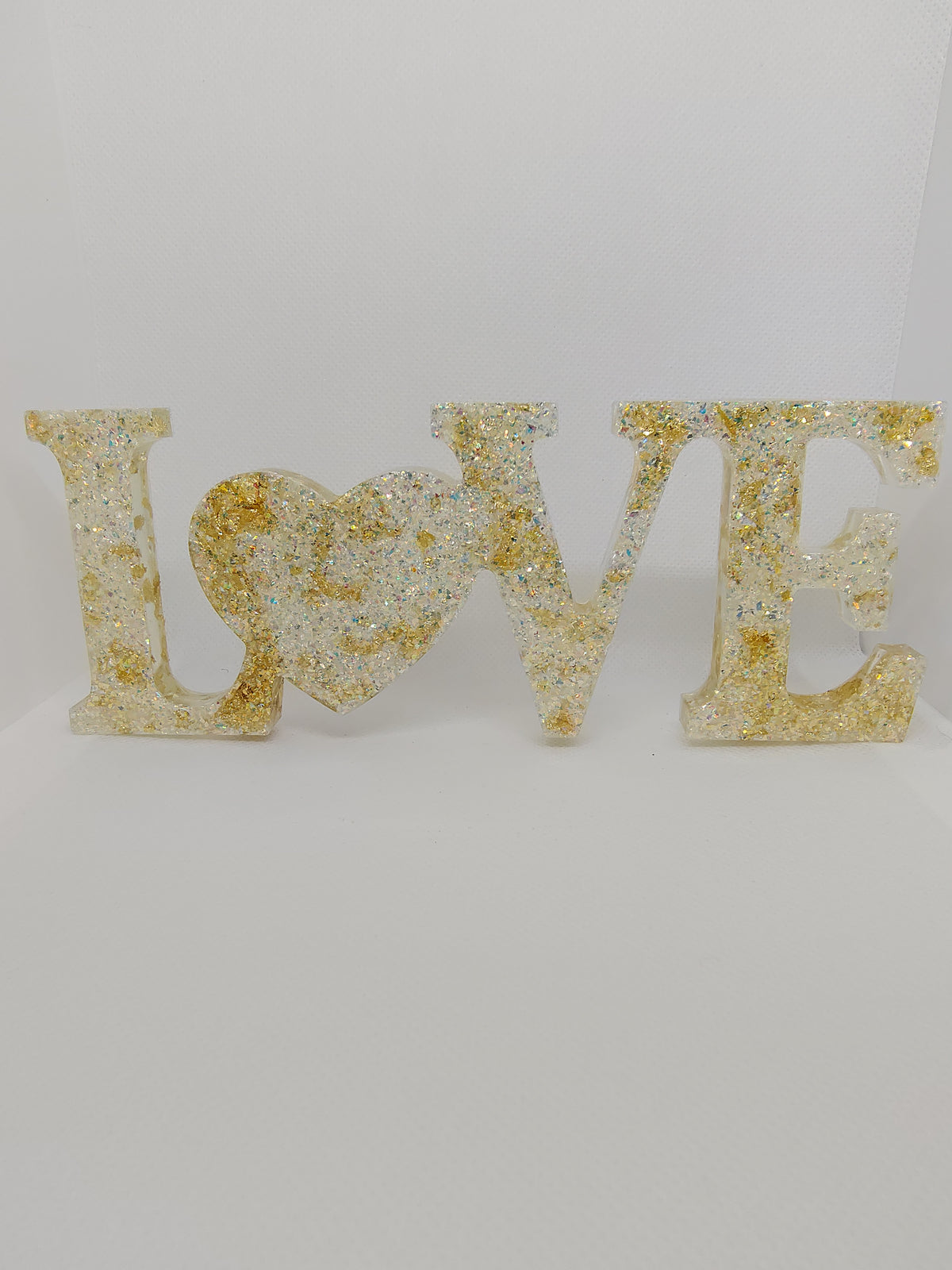 Décoration LOVE en Résine Époxy – Création Artisanale