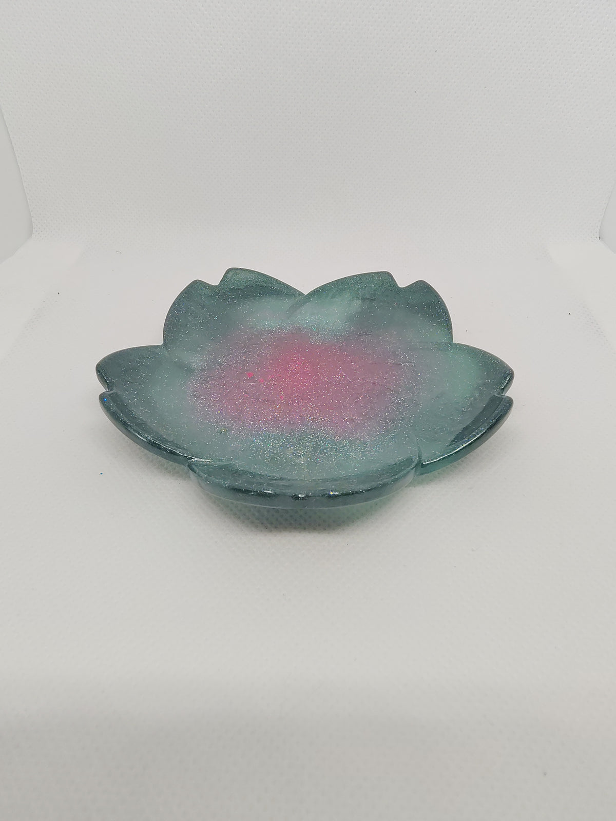 Vide-Poche ou porte savon lotus en Résine Époxy – Décoration Artisanale