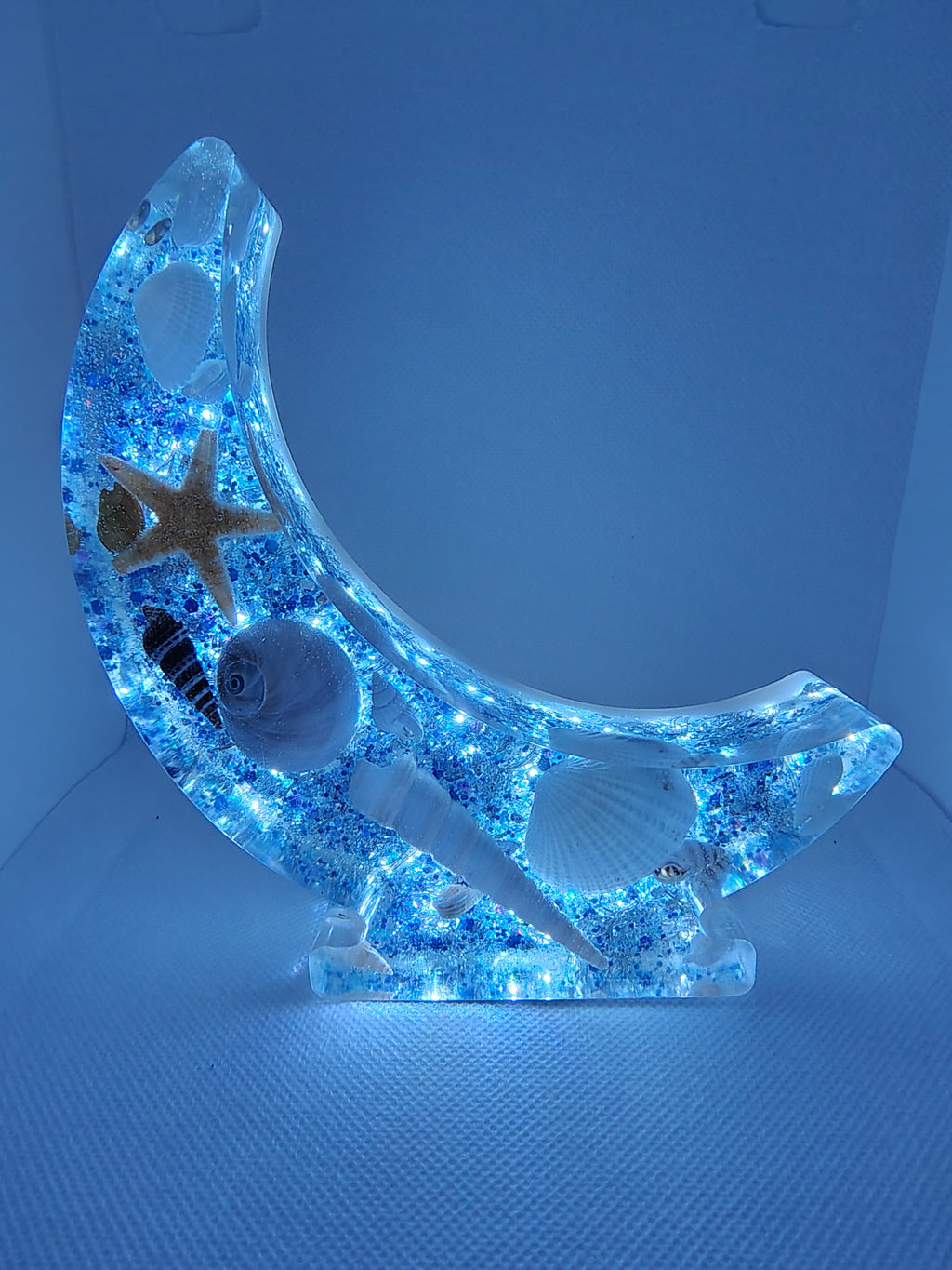 Veilleuse Lune en Résine Époxy – Décoration Artisanale