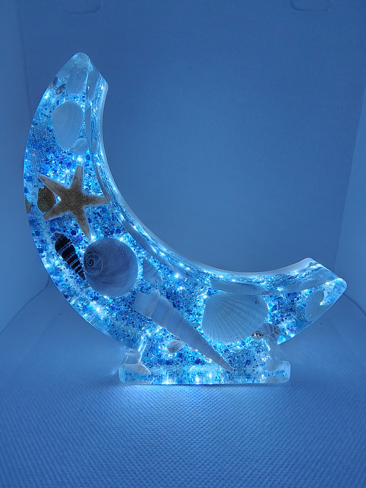 Veilleuse Lune en Résine Époxy – Décoration Artisanale
