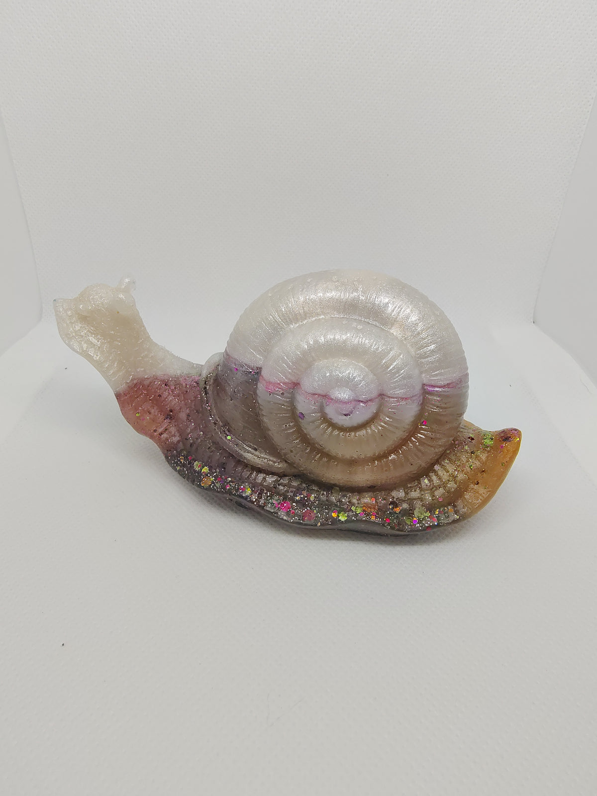 Escargot en Résine Époxy – Figurine Décorative Artisanale