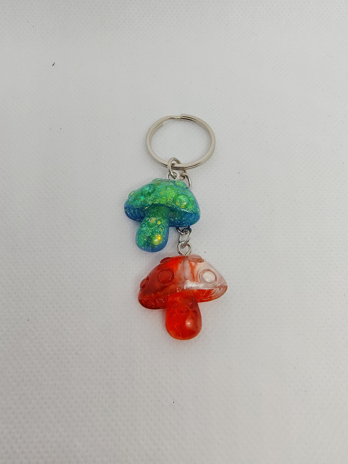 Porte-Clés Champignons en Résine Époxy – Création Artisanale