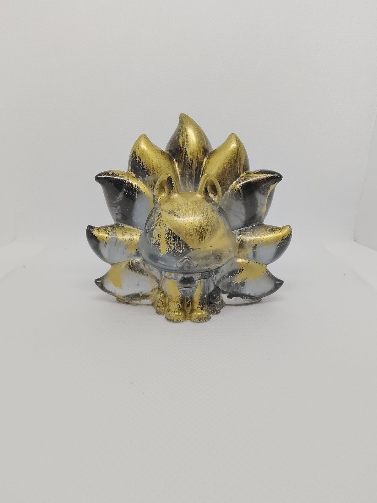 Kitsune en Résine Époxy – Figurine Décorative Japonaise artisanale