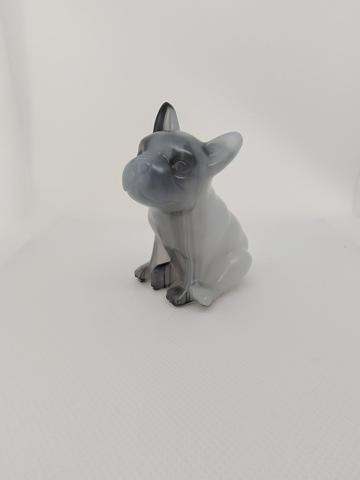 Bouledogue en Résine Époxy – Figurine Décorative Artisanale