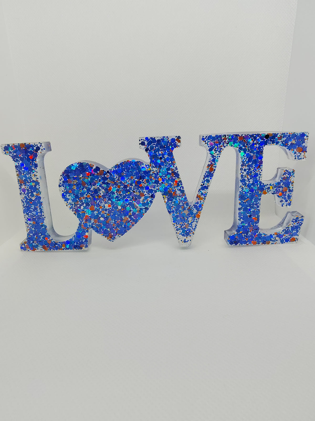 Décoration LOVE en Résine Époxy – Création Artisanale