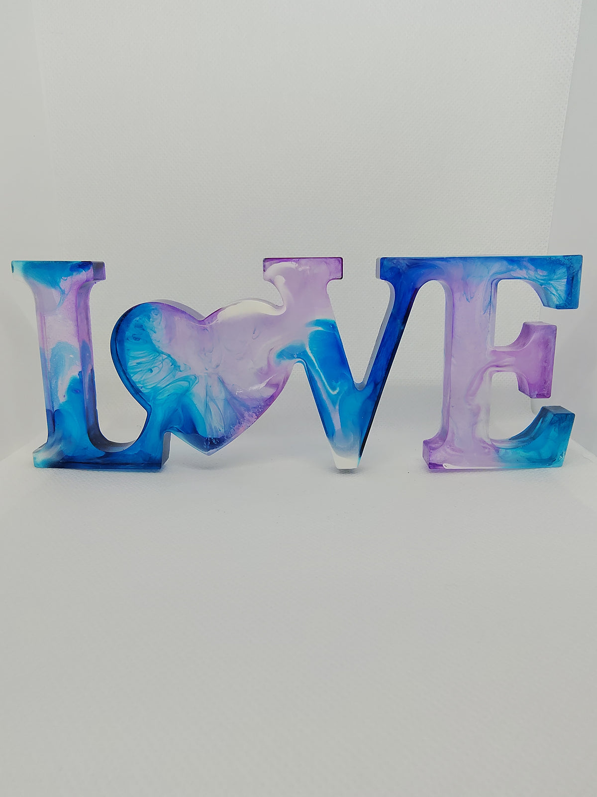 Décoration LOVE en Résine Époxy – Création Artisanale
